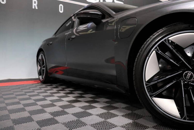 2022 Audi RS e-tron GT quattro