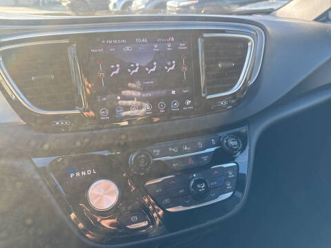 2019 Chrysler Pacifica Touring L Plus