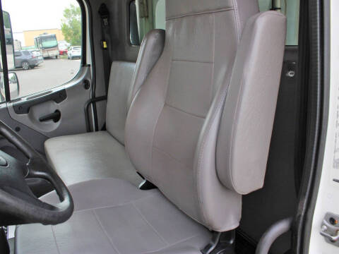 2018 Freightliner M2 106