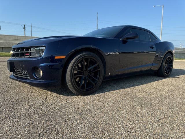 Used 2010 Chevrolet Camaro 2SS with VIN 2G1FT1EW6A9109440 for sale in Bloomington, IL