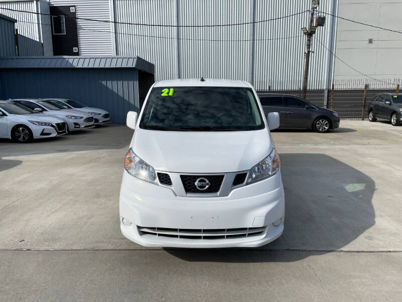 2021 Nissan NV200 SV photo 2