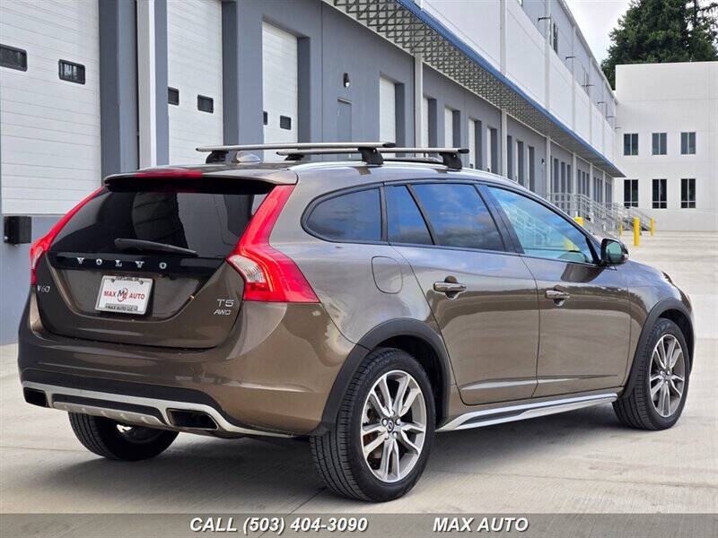 2016 Volvo V60 Cross Country T5
