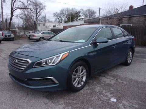 2015 Hyundai Sonata for sale at AUTO MAX LLC in Evansville IN