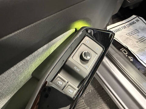 2023 Volkswagen ID.4 Pro