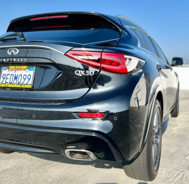 2018 Infiniti QX30 Sport