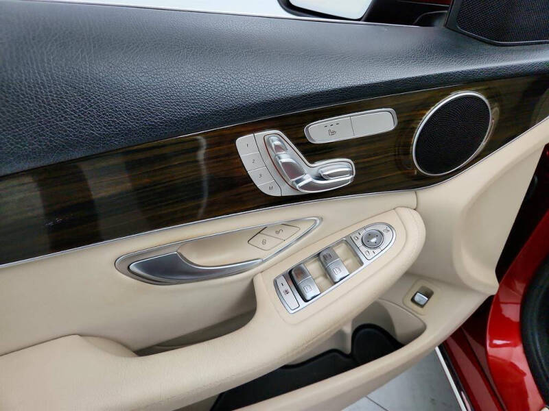 2016 Mercedes-Benz C-Class