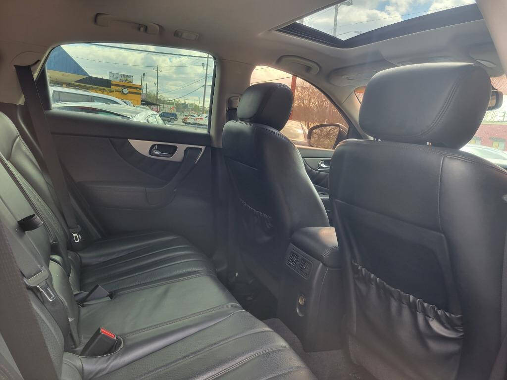 2013 INFINITI FX37 for sale at DAGO'S AUTO SALES LLC in Dalton, GA