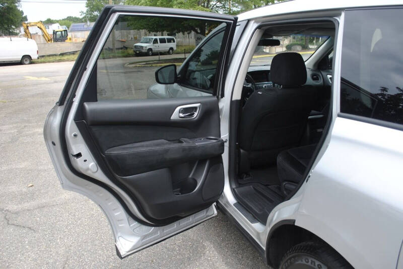 2014 Nissan Pathfinder S