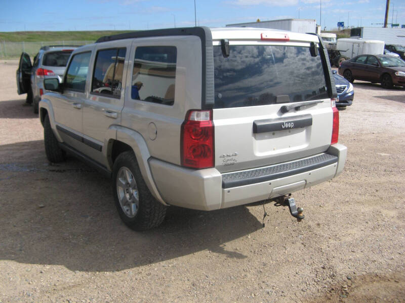 2008 Jeep Commander Sport