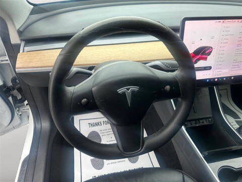 2020 Tesla Model 3 Standard Range