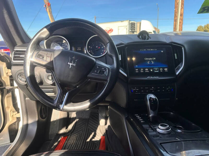 2017 Maserati Ghibli