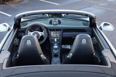 2015 Porsche 911 Carrera GTS