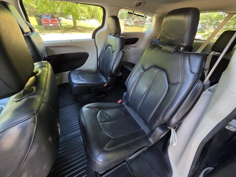 2020 Chrysler Pacifica Touring L