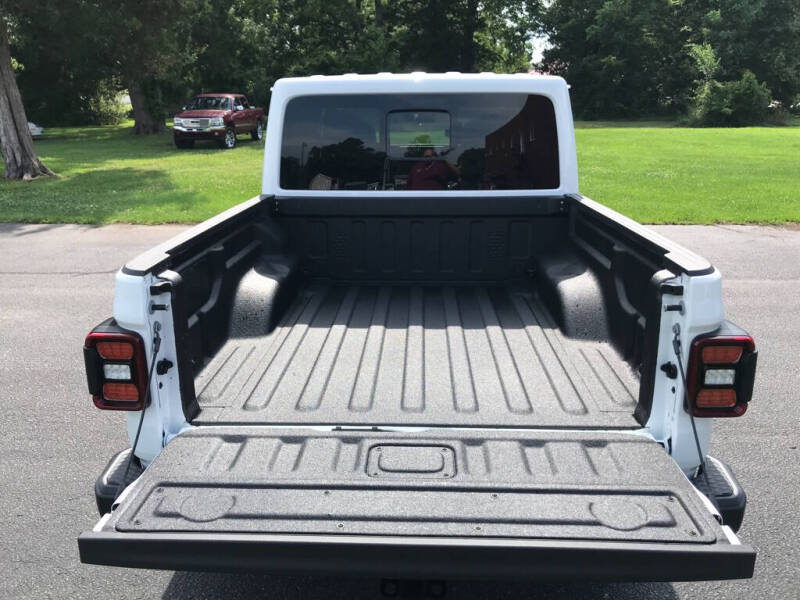 2026 Jeep Gladiator Sahara