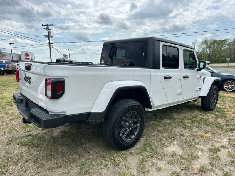 2025 Jeep Gladiator Sport S