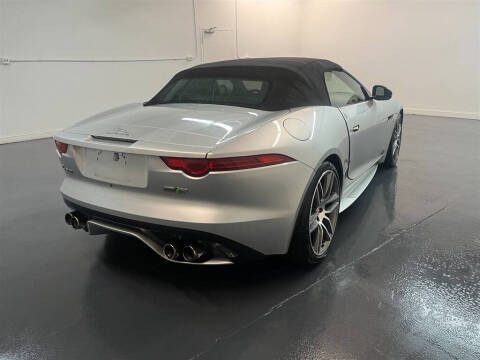 2017 Jaguar F-TYPE R