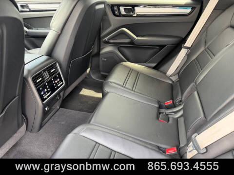 2023 Porsche Cayenne Coupe Platinum Edition