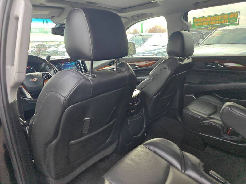 2016 Cadillac Escalade Luxury Collection