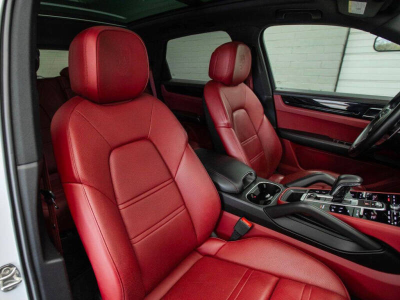 2020 Porsche Cayenne S
