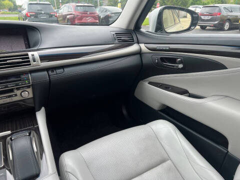 2017 Lexus LS 460