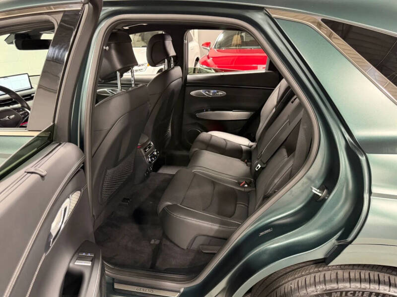 2024 Genesis GV70 2.5T Standard