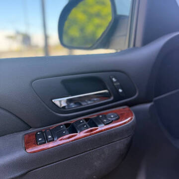 2013 Chevrolet Suburban LT