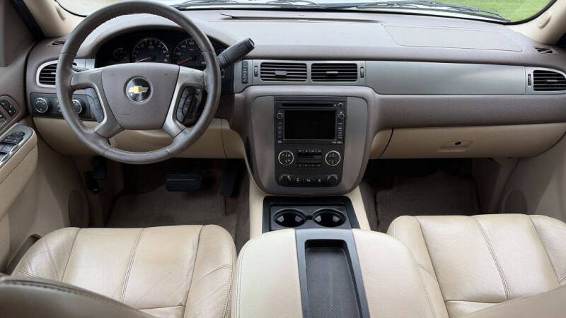 2011 Chevrolet Suburban LT