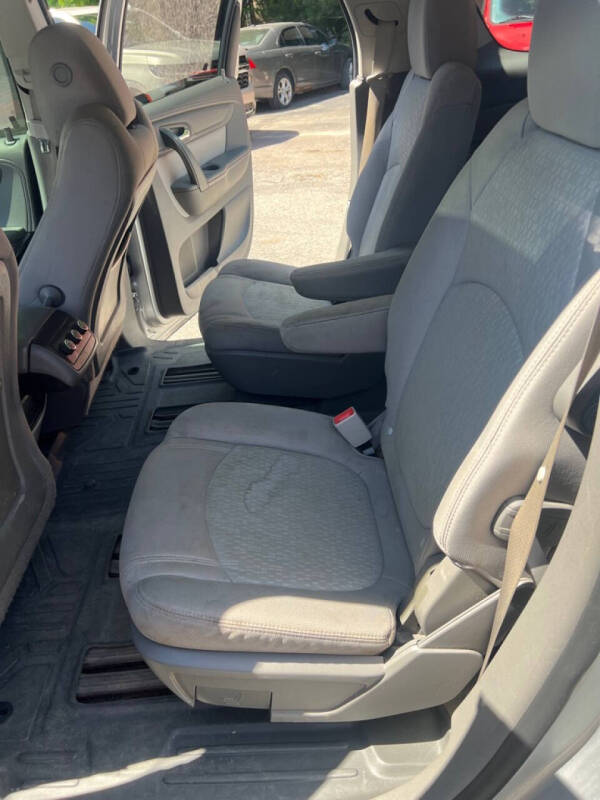 2013 GMC Acadia SLE-2