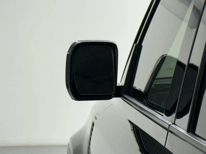 2022 Land Rover Defender 110 S