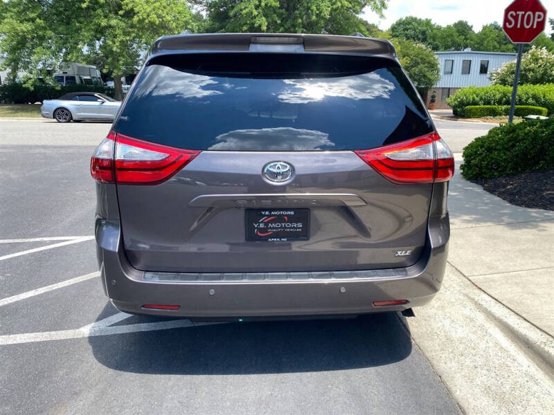 2015 Toyota Sienna