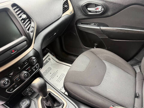 2016 Jeep Cherokee Latitude Altitude