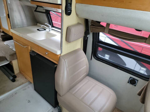 2005 Roadtrek Versatile 190