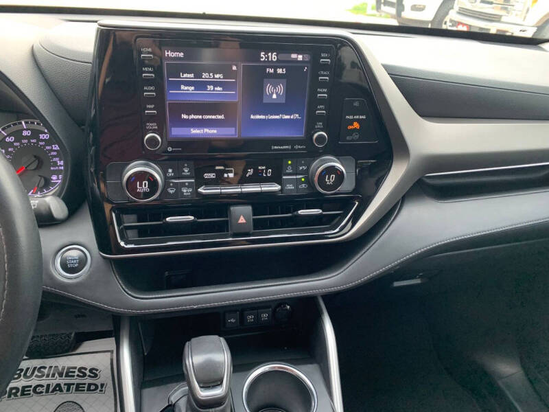 2021 Toyota Highlander LE