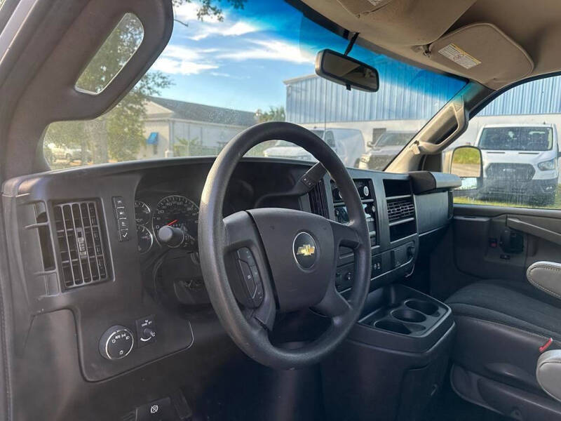 2022 Chevrolet Express 2500