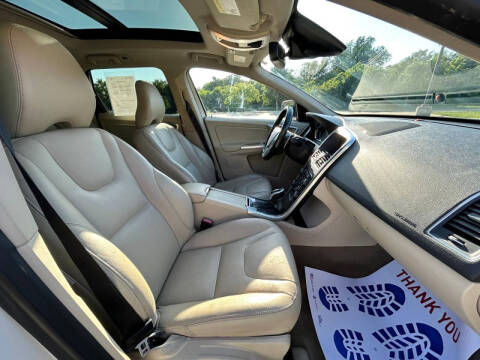 2015 Volvo XC60 T6 Platinum