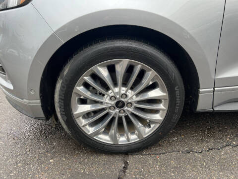 2020 Ford Edge Titanium