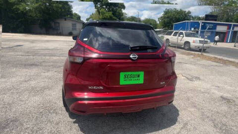 2023 Nissan Kicks SR