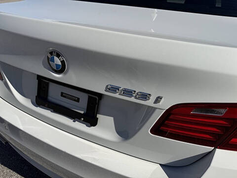 2015 BMW 5 Series 528i