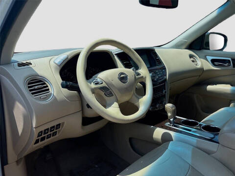 2014 Nissan Pathfinder Platinum