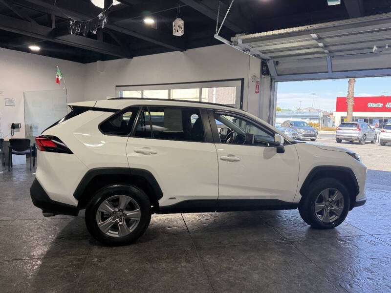 2023 Toyota RAV4 Hybrid XLE