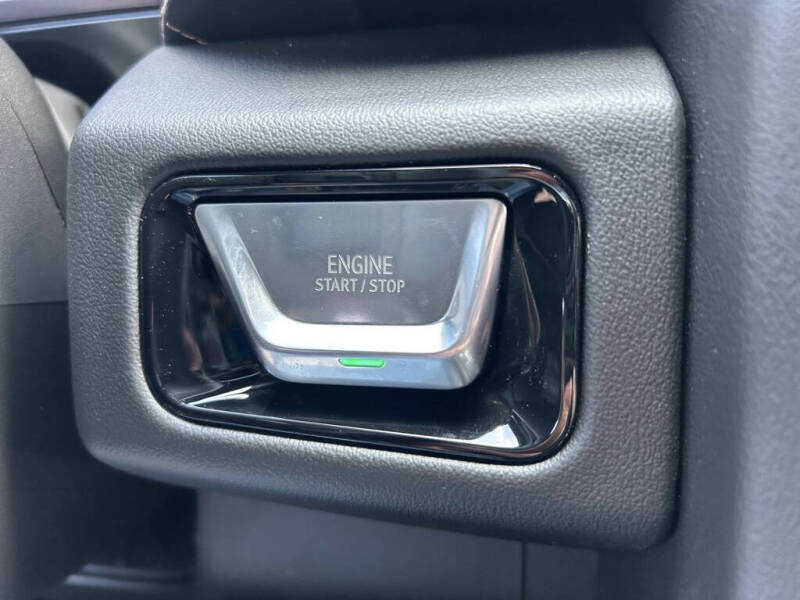 2025 GMC Yukon XL AT4