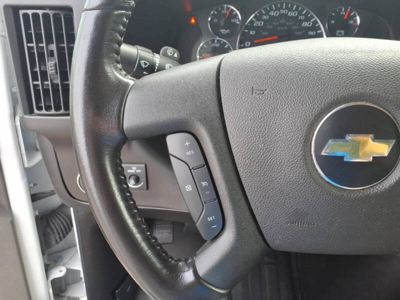 2023 Chevrolet Express 2500