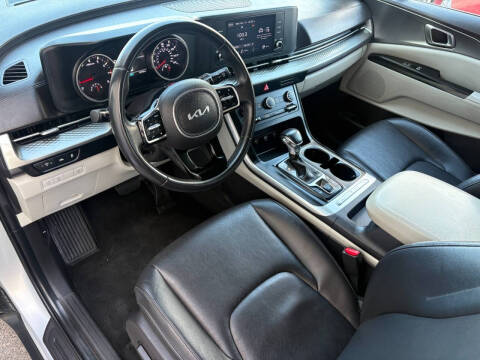 2022 Kia Carnival LX