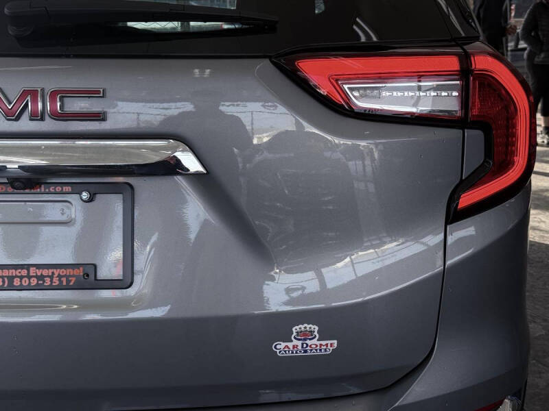 2023 GMC Terrain SLT