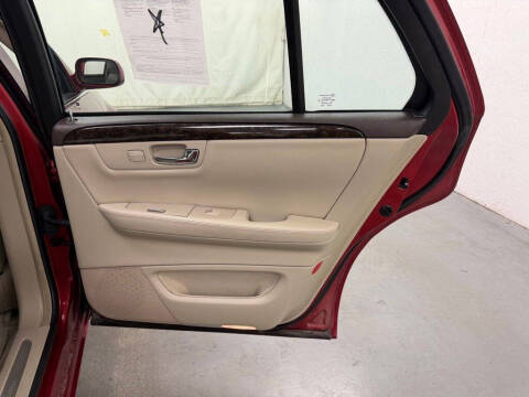 2011 Cadillac DTS Luxury Collection