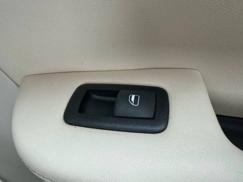 2016 Chrysler 200 Limited Platinum