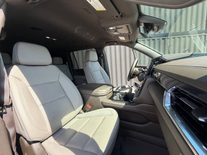2025 GMC Yukon XL Elevation