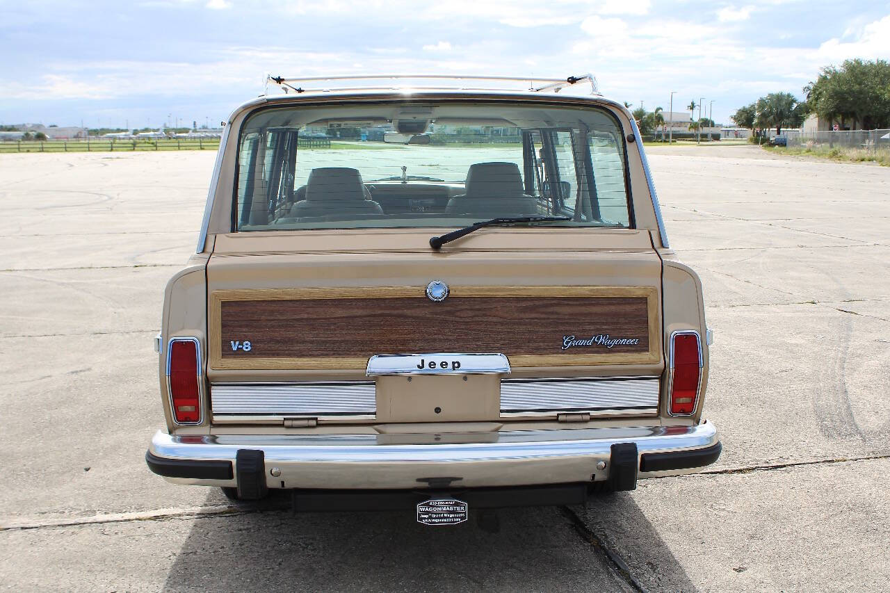 1989 Jeep Grand Wagoneer 95