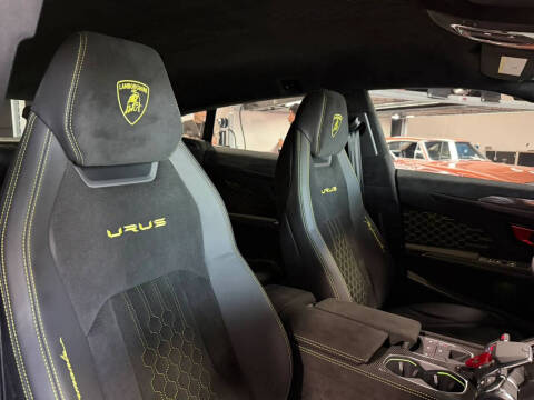 2024 Lamborghini Urus Performante