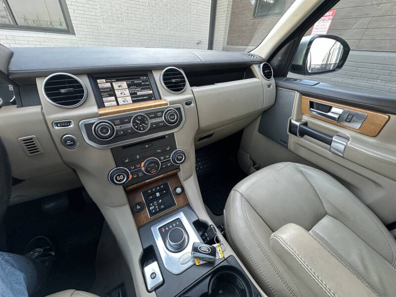 2015 Land Rover LR4 HSE LUX